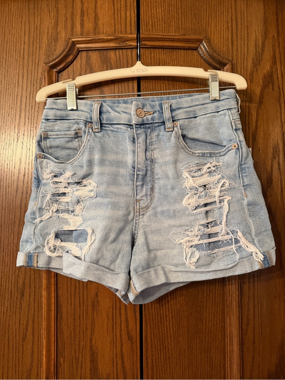 American Eagle Outfitters Light Wash Distressed Denim Shorts size 6